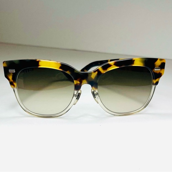 Gucci tortoiseshell sunglasses with silver hardware and brown gradient lenses. - Picture 2 of 8